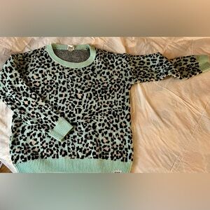Victoria’s Secret Animal Print crew neck long sleeve sweater Turquoise Black S/P
